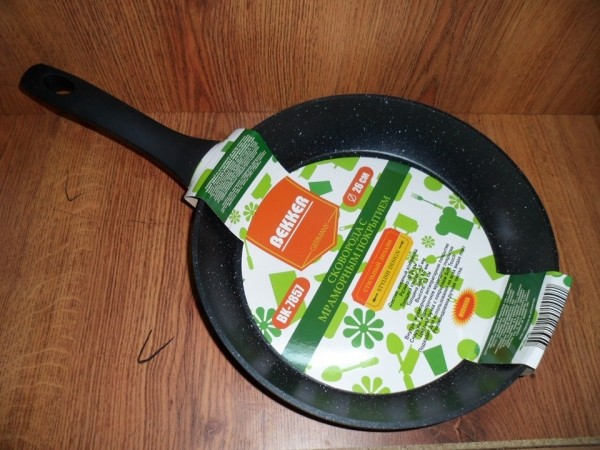 BK7857 Сковорода  26 см. с мрам.покрытием